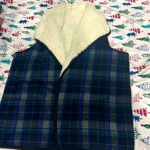 One size vest. Plaid